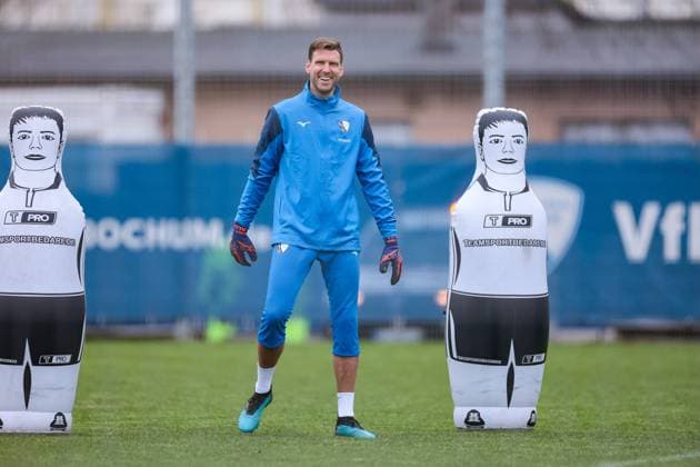 31 01 2024, Football, Season 2023 2024, 1 Bundesliga, Training VfL Bochum, Andreas Luthe VfL Bochum 1848 laughs, Bochum Training ground VfL Bochum NRW Germany xRHR PHOTO DEx Copyright: DennisxEwert RHR-FOTOx RHR-FOTO DE