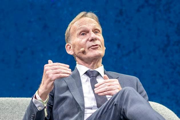 Hans Joachim Watzke Managing Director of Borussia Dortmund speaks during the panel discussion at the SpoBis sports business congress on 31 01 24 at the CCH Congress Center Hamburg Copyright: xThomasxHaeslerx