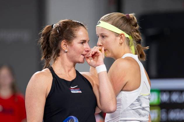 TENNIS - WTA, Tennis Damen Upper Austria Ladies Linz LINZ,AUSTRIA,31.JAN.24 - TENNIS - WTA Tour, Upper Austria Ladies Linz. Image shows Melanie Klaffner (AUT) and Sinja Kraus (AUT).  GEPAxpictures xGintarexKarpaviciute