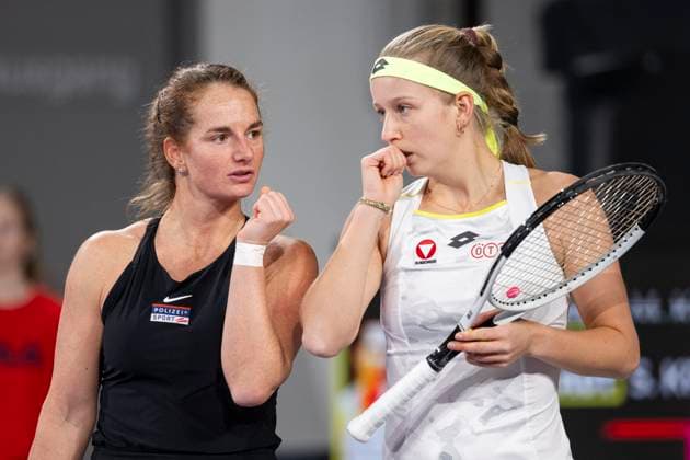 TENNIS - WTA, Tennis Damen Upper Austria Ladies Linz LINZ,AUSTRIA,31.JAN.24 - TENNIS - WTA Tour, Upper Austria Ladies Linz. Image shows Melanie Klaffner (AUT) and Sinja Kraus (AUT).  GEPAxpictures xGintarexKarpaviciute