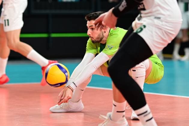 Volleyball I Men I 2023 2024 I CEV Cup I Quarterfinal CCM 75 I SVG Lüneburg AONS Milon NEA Smyrni ATHENS I 31 1 2024 Aristeidis CHANDRINOS 7, AONS Milon NEA Smyrni ATHENS with the perfect ball reception Lüneburg LKH Arena Niedersachsen Germany Copyright: xLobeca AndreasxHannigx