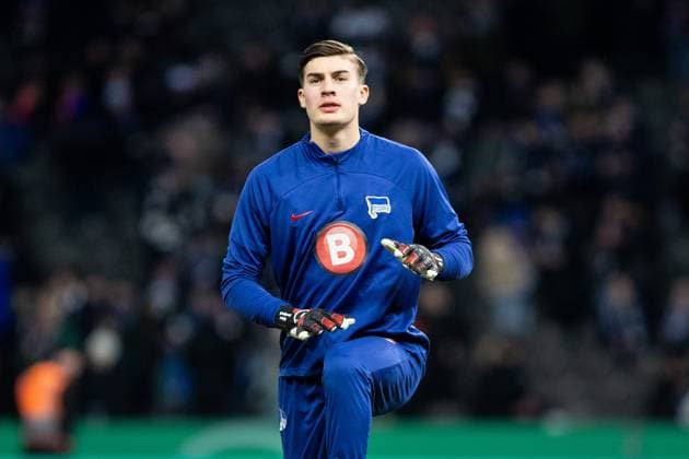 Football, Hertha goalkeeper Robert Kwasigroch moves to Qatars 2nd division, archive pictures