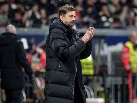 Niko Arnautis Eintracht Frankfurt, Coach Gestures, Facial expressions, Emotions, GER, Eintracht Frankfurt vs FC Rosengard, Football, UEFA Womens Champions League, Group stage, Matchday 6, 2023 2024 season, 31 01 2024 GER, Eintracht Frankfurt vs FC Rosengard, Football, UEFA Womens Champions League, Group stage, Matchday 6, 2023 2024 season, 31 01 2024 Frankfurt Copyright: xEibner-Pressefoto FlorianxWieganx EP_FWD