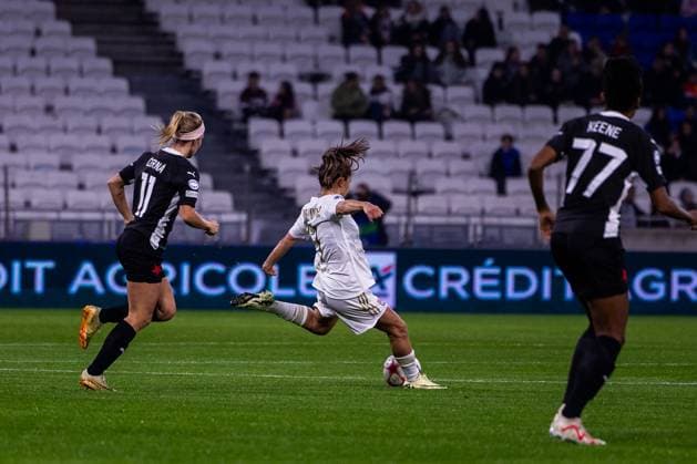 Danielle Van de Donk (17 Olympique Lyonnais) in action during the UEFA Women?s Champions League game between Olympique Lyonnais and Salvia Praha at Groupama Stadium in Lyon, France. (Pauline FIGUET SPP) Copyright: xPaulinexFIGUETx xSPPx spp-en-PaFiSp-PF_OLvSLP188