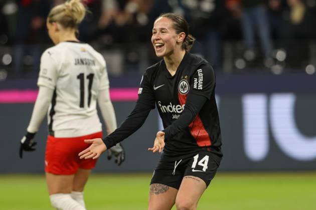 31 01 2024, xusrbx, Football Champions League Women, Eintracht Frankfurt Women FC Rosengard emspor, Goal celebration, Geraldine Reuteler Eintracht Frankfurt, 14 , in the 84th minute of the match DFL DFB REGULATIONS PROHIBIT ANY USE OF PHOTOGRAPHS as IMAGE SEQUENCES and or QUASI VIDEO Frankfurt am Main