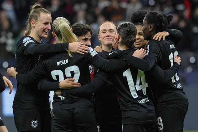 31 01 2024, xusrbx, Football Champions League Women, Eintracht Frankfurt Women FC Rosengard emspor, the players of Eintracht Frankfurt, after the goal to 5 0 Lisanne Graewe Eintracht Frankfurt, 8 , center DFL DFB REGULATIONS PROHIBIT ANY USE OF PHOTOGRAPHS as IMAGE SEQUENCES and or QUASI VIDEO Frankfurt am Main