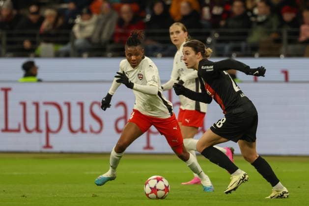 31 01 2024, xusrbx, Football Champions League Women, Eintracht Frankfurt Women FC Rosengard emspor, v l Halimatu Ayinde FC Rosengard, 4 , Barbara Dunst Eintracht Frankfurt, 28 , DFL DFB REGULATIONS PROHIBIT ANY USE OF PHOTOGRAPHS as IMAGE SEQUENCES and or QUASI VIDEO Frankfurt am Main