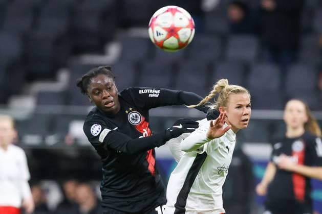 Deutsche Bank Park, Frankfurt Main Germany 31 01 2024 UEFA Women s Champions League match Grouppe A SGE Eintracht Frankfurt Rosengard v l , Etonam Nicole Anyomi Eintracht Frankfurt , Jessica Wik FC Rosengard , header, header duel Copyright: JoaquimxFerreira