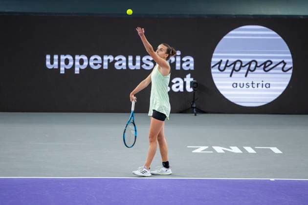 TENNIS - WTA, Tennis Damen Upper Austria Ladies Linz LINZ,AUSTRIA,02.FEB.24 - TENNIS - WTA Tour, Upper Austria Ladies Linz. Image shows Clara Burel (FRA).  GEPAxpictures xGintarexKarpaviciute