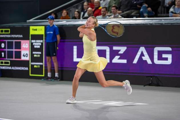 TENNIS - WTA, Tennis Damen Upper Austria Ladies Linz LINZ,AUSTRIA,02.FEB.24 - TENNIS - WTA Tour, Upper Austria Ladies Linz. Image shows Anastasia Potapova (RUS).  GEPAxpictures xGintarexKarpaviciute