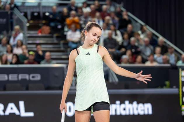 TENNIS - WTA, Tennis Damen Upper Austria Ladies Linz LINZ,AUSTRIA,02.FEB.24 - TENNIS - WTA Tour, Upper Austria Ladies Linz. Image shows Clara Burel (FRA).  GEPAxpictures xGintarexKarpaviciute