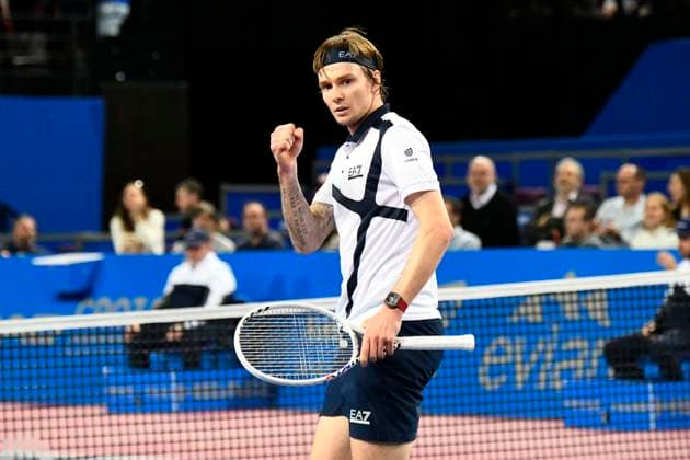 Sport Bilder des Tages MONTPELLIER, FRANCE - FEBRUARY 2 : Alexander BUBLIK (KAZ) smile during the 1 4 final of the ATP, Tennis Herren 250 Open Sud de France tournament vs. Alexander SHEVCHENKO (KAZ) in Montpellier, France on February 2nd, 2024. TENNIS : Open Sud de France ATP 250 - 02 02 2024 ValentinaClaret Panoramic 