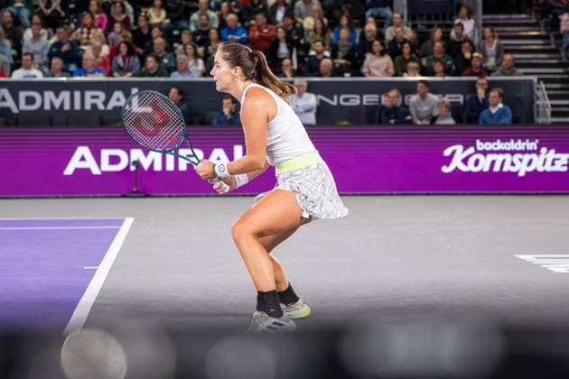 TENNIS - WTA, Tennis Damen Upper Austria Ladies Linz LINZ,AUSTRIA,02.FEB.24 - TENNIS - WTA Tour, Upper Austria Ladies Linz. Image shows Jodie Burrage (GBR).  GEPAxpictures xGintarexKarpaviciute