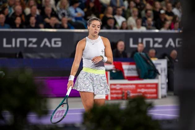 TENNIS - WTA, Tennis Damen Upper Austria Ladies Linz LINZ,AUSTRIA,02.FEB.24 - TENNIS - WTA Tour, Upper Austria Ladies Linz. Image shows Jodie Burrage (GBR).  GEPAxpictures xGintarexKarpaviciute