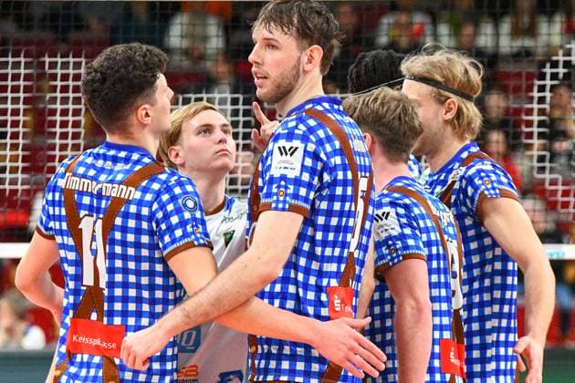 The players of Herrsching after winning a point, action, game scene xmhx