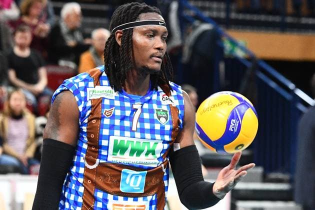 Magloire Mayaulo Nzeza WWK Volleys Herrsching, 7 with ball, single image, action, action xmhx