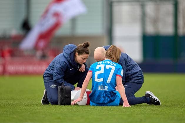 03 02 2024, GER, Womens Soccer, BL, 2023 2024, RB Leipzig 1 FC Köln Marlene Müller 27, RB Leipzig , sits on the ground, treatment, injury Leipzig training center of the Red Bull Saxony Germany
