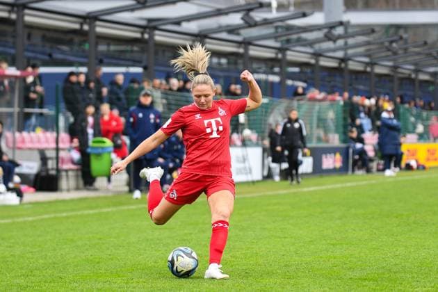 Soccer I Women I Season 2023 2024 I 1 Women Bundesliga I 12 Matchday I RB Leipzig 1 FC Köln I 03 02 2024 Marleen Schimmer 23, 1 FC Köln with ball Crop, close-up, portrait, portrait, single photo, single image, body Leipzig RB Training Center, Cottaweg 7 Saxony Germany Copyright: xLobeca InesxHähnelx