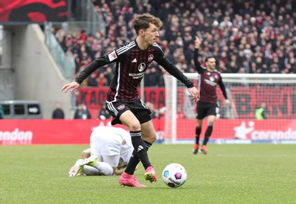 03 02 2024 Soccer Season 2023 2024 2 Soccer Bundesliga 20 Matchday 1 FC Nürnberg FCN Club VfL Osnabrück Sportfoto Zink DaMa xdaxmax DFL regulations prohibit any use of photographs as image sequences and or quasi video only for editorial use Benjamin Goller 14, 1 FC Nürnberg FCN