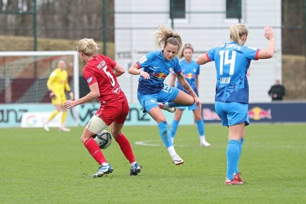 Bundesliga Women RB Leipzig vs 1 FC Köln, 03 02 24 Jenny Hipp 19, RB Leipzig vs Celina Degen 5, 1 FC Köln Soccer, Google Pixel Women Bundesliga, Season 2023 2024, 12 Matchday RB Leipzig vs 1 FC Köln on 03 02 24, RB Academy Cottaweg DFB REGULATIONS PROHIBIT ANY USE OF PHOTOGRAPHS AS IMAGE SEQUENCES AND OR QUASI VIDEO Copyright: xBEAUTIFULxSPORTS JanxKaeferx