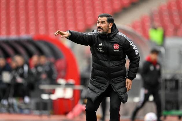 2 Bundesliga 1 FC Nuremberg VfL Osnabrück on 03 02 2024 at Max Morlock Stadium in Nuremberg Coach Cristian Fiel Nuremberg dissatisfied, disappointed, disappointed, dejected MT