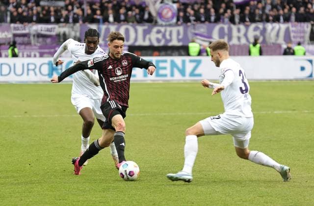 03 02 2024 Soccer Season 2023 2024 2 Soccer Bundesliga 20 Matchday 1 FC Nürnberg FCN Club VfL Osnabrück Sportfoto Zink DaMa xdaxmax DFL regulations prohibit any use of photographs as image sequences and or quasi video only for editorial use Kwasi Okeyere Wriedt 10, VfL Osnabrück Lukas Schleimer 36, 1 FC Nürnberg FCN Thomas Goiginger 37, VfL Osnabrück