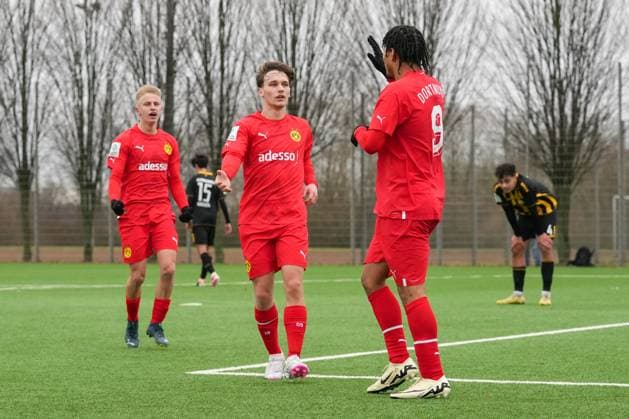 Friday, 03 02 2024 Season 2023 2024 15 Matchday A Junior Bundesliga at Sportpark am See, Eschweiler, Germany Alemannia Aachen U19 BV Borussia Dortmund U19 Goal celebration after the 1 0 by Paris Josua Brunner BVB