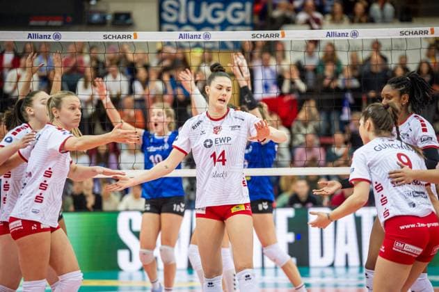 Anastasia Cekulaev SC Potsdam, 14 , Center with Team Allianz MTV Stuttgart SC Potsdam, Sport, Volleyball Bundesliga, Women, VBL, Season 2023 24, 03 02 2024, Stuttgart SCHARRena , DEU Allianz MTV Stuttgart SC Potsdam, Sport, Volleyball Bundesliga, Women, VBL, Season 2023 24, 03 02 2024, Stuttgart SCHARRena , DEU Stuttgart Copyright: xSandyxDinkelackerx EP_SDR