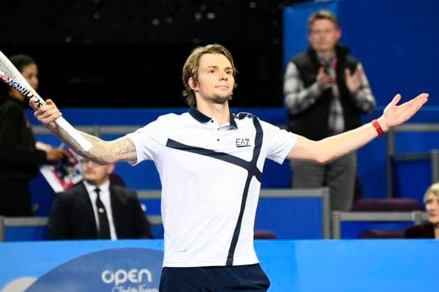MONTPELLIER, FRANCE - FEBRUARY 3 : Alexander BUBLIK (KAZ) wins the 1 2 final of the ATP, Tennis Herren 250 Open Sud de France tournament vs. Felix AUGER-ALIASSIME (CAN) in Montpellier, France on February 3rd, 2024. TENNIS : Open Sud de France ATP 250 - 03 02 2024 ValentinaClaret Panoramic 