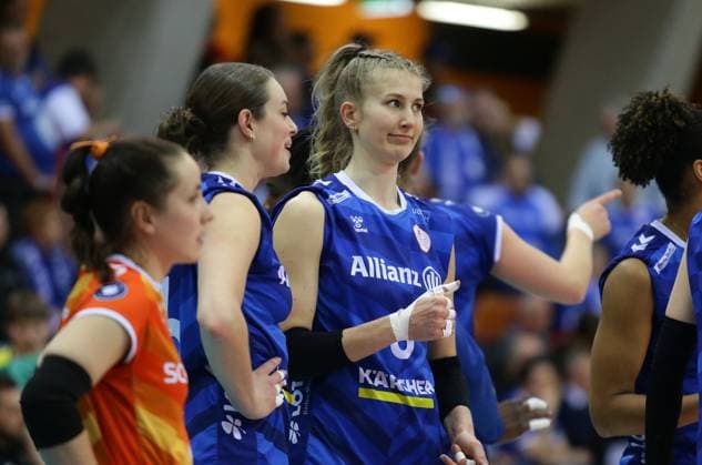 Stuttgart , Volleyball Bundesliga Women , Allianz MTV Stuttgart vs SC Potsdam , right Monique Strubbe Stgt