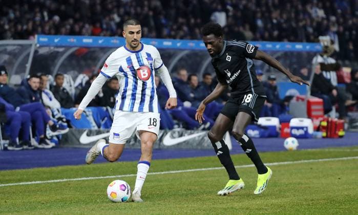 Aymen Barkok, Bakery Jatta duel Match scene Action Sport Football Soccer DFL 2 Bundesliga Men 20 Matchday Season 2023 2024 03 02 2024 Hertha BSC Berlin vs Hamburger SV HSV DFL regulations prohibit any use of photographs as image sequences and or quasi video