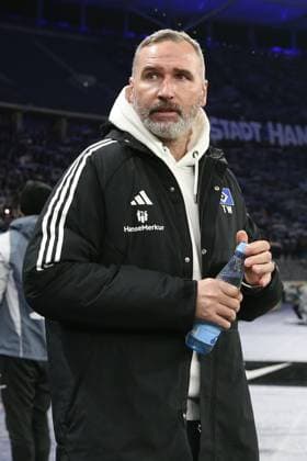 03 02 2024, xtgx, Soccer 2 Bundesliga, Hertha BSC Berlin Hamburger SV emspor, v l Tim Walter HSV, Trainer DFL DFB REGULATIONS PROHIBIT ANY USE OF PHOTOGRAPHS as IMAGE SEQUENCES and or QUASI VIDEO Berlin
