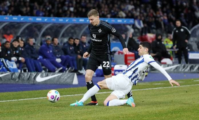Ignace Van der Brempt, Andreas Bouchalakis Zweikampf Spielzene Action Sport Fußball Fußball DFL 2 Bundesliga Herren 20 Spieltag Saison 2023 2024 03 02 2024 Hertha BSC Berlin vs Hamburger SV HSV DFL regulations prohibit any use of photographs as image sequences and or quasi video