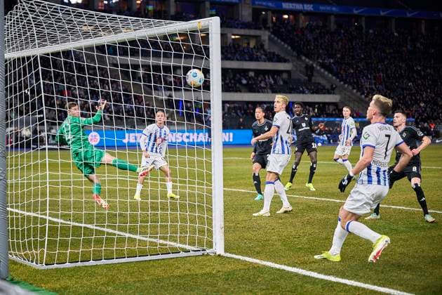 Post shot, GER, Hertha BSC vs Hamburger SV, Mens football, Bundesliga 2, Season 2023 2024, Matchday 20, 03 02 2024 DFL REGULATIONS PROHIBIT ANY USE OF PHOTOGRAPHS AS IMAGE SEQUENCES AND OR QUASI VIDEO GER, Hertha BSC vs Hamburger SV, Mens football, Bundesliga 2, Season 2023 2024, Matchday 20, 03 02 2024 Berlin Copyright: xEibner-Pressefotox xClaudiusxRauchx EP_CRH