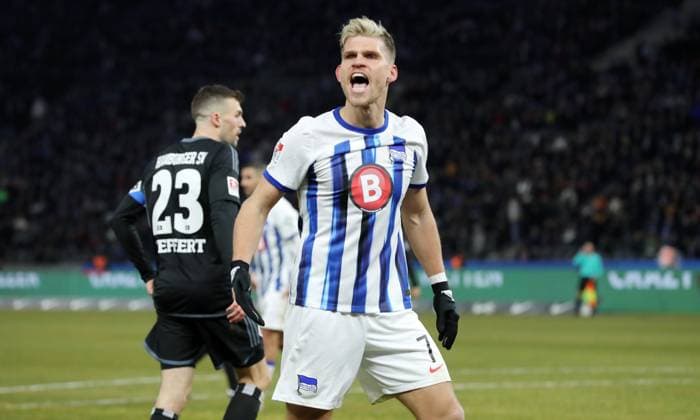 Florian Niederlechner screams into the audience Action upper body Sport Football Soccer DFL 2 Bundesliga Men 20 Matchday Season 2023 2024 03 02 2024 Hertha BSC Berlin vs Hamburger SV HSV DFL regulations prohibit any use of photographs as image sequences and or quasi video