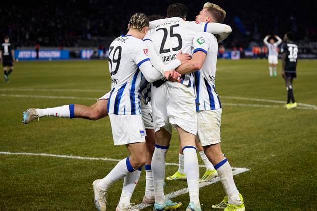Hertha BSC Berlin cheers after scoring to 1 1, GER, Hertha BSC vs Hamburger SV, Soccer Men, 2 Bundesliga, Season 2023 2024, Matchday 20, 03 02 2024 DFL REGULATES PROHIBIT ANY USE OF PHOTOGRAPHS AS IMAGE SEQUENCES AND OR QUASI VIDEO GER, Hertha BSC vs Hamburger SV, Soccer Men, 2 Bundesliga, Season 2023 2024, Matchday 20, 03 02 2024 Berlin Copyright: xEibner-Pressefotox xClaudiusxRauchx EP_CRH