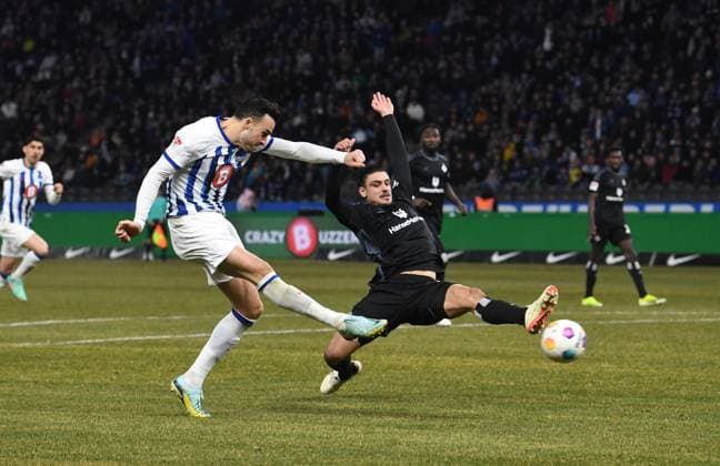 Soccer, Men, Season 2023 2024, 2 Bundesliga 20 Matchday , Hertha BSC Hamburger SV, v l Haris Tabakovic Hertha BSC , Guilherme Ramos HSV , 03 02 2024, Copyright: xSebastianxRäppold MatthiasxKochx