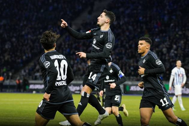 Soccer 2 Bundesliga, Hertha BSC Hamburger SV 03 02 2024, xdanx, Soccer 2 Bundesliga, Hertha BSC Hamburger SV, v l Immanuel Pherai Hamburger SV 10 ,Ludovit Reis Hamburger SV 14 ,Ransford Konigsdorffer Hamburger SV 11 ,Cheering after the 1 2 DFL DFB REGULATIONS PROHIBIT ANY USE OF PHOTOGRAPHS as IMAGE SEQUENCES and or QUASI VIDEO Foto Daniel Lakomski Mix1 Berlin Olympiastadion Berlin Berlin Germany EN Copyright: xDanielxLakomskix
