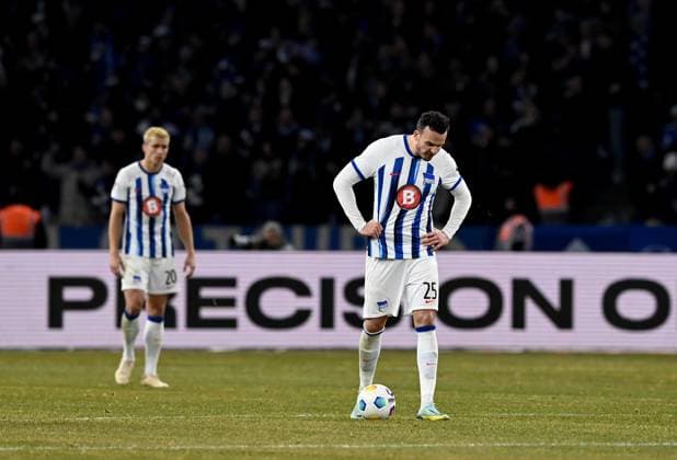 Soccer, Men, Season 2023 2024, 2 Bundesliga 20 Matchday , Hertha BSC Hamburger SV, f l Marc Oliver Kempf Hertha BSC , Haris Tabakovic Hertha BSC , Disappointment after the final whistle, 03 02 2024, Copyright: xSebastianxRäppold MatthiasxKochx