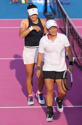 Guo Hanyu white shirt and Jiang Xinyu black shirt , CHN, during semi finals at 2024 Thailand Open in Hua Hin, 03 02 2024