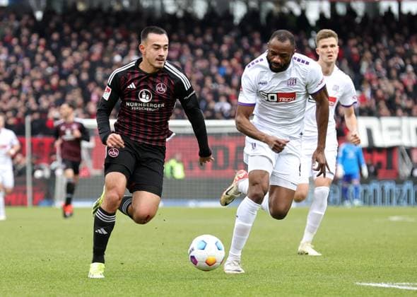 03 02 2024 Soccer Season 2023 2024 2 Soccer Bundesliga 20 Matchday 1 FC Nürnberg FCN Club VfL Osnabrück Sportfoto Zink DaMa xdaxmax DFL regulations prohibit any use of photographs as image sequences and or quasi video only for editorial use Jens Castrop 17, 1 FC Nürnberg FCN Oumar Diakhite 14, VfL Osnabrück