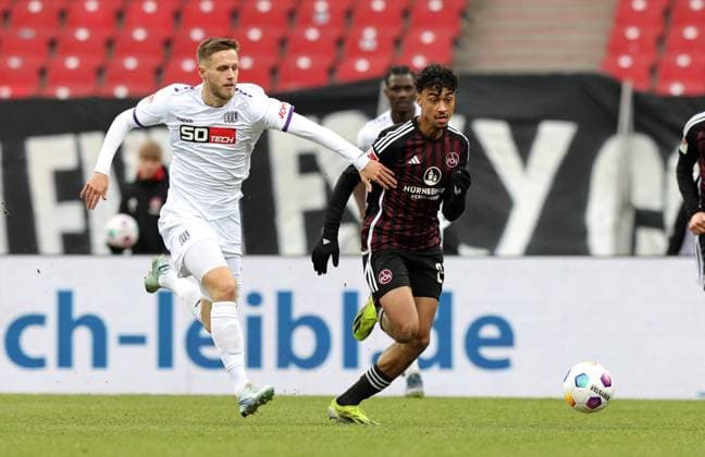 03 02 2024 Soccer Season 2023 2024 2 Soccer Bundesliga 20 Matchday 1 FC Nürnberg FCN Club VfL Osnabrück Sportfoto Zink DaMa xdaxmax DFL regulations prohibit any use of photographs as image sequences and or quasi video only for editorial use Jannes Wulff 32, VfL Osnabrück Nathaniel Brown 27, 1 FC Nürnberg FCN