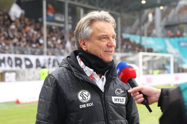 04 02 2024, Football, Men, 2 Bundesliga, Season 2023 2024, SV 07 Elversberg 1 FC Kaiserslautern, Coach Horst Steffen SV 07 Elversberg Elversberg Ursapharm Arena an der Kaiserlinde Saarland Germany DE
