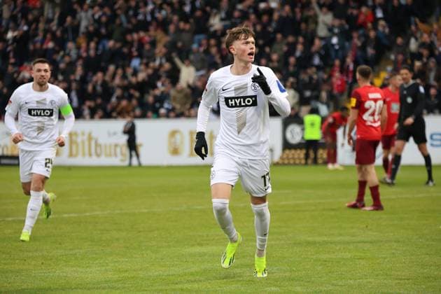 04 02 2024, Soccer, Men, 2 Bundesliga, Season 2023 2024, SV 07 Elversberg 1 FC Kaiserslautern, Goal celebration to 1 0, Goalscorer Paul Wanner SV 07 Elversberg Elversberg Ursapharm Arena an der Kaiserlinde Saarland Germany EN