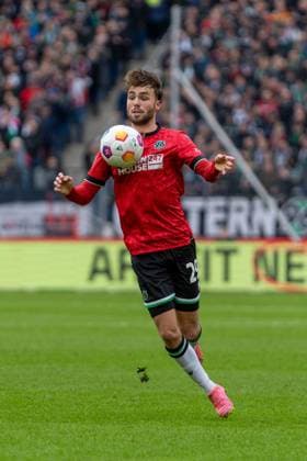 Kolja Oudenne Hannover 96, 29 GER, Hannover 96 vs FC Hansa Rostock, Football, 2 Bundesliga, Matchday 20, Season 2023 2024, 04 02 2024 DFL REGULATIONS PROHIBIT ANY USE OF PHOTOGRAPHS AS IMAGE SEQUENCES AND OR QUASI VIDEO Hannover 96 vs FC Hansa Rostock, Football, 2 Bundesliga, Matchday 20, Season 2023 2024, 04 02 2024 Hannover Copyright: xEibner-Pressefoto FabioxDeinertx EP_FDT