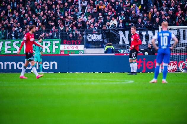 04 02 2024 Football, 2023 2024, 1 Bundesliga, Matchday 20, Hannover 96 FC Hansa Rostock Fans Hannover throw tennis balls in protest against the DFL, German Football League DFL REGULATES PROHIBIT ANY USE OF PHOTOGRAPHS AS IMAGE SEQUENCES AND OR QUASI VIDEO