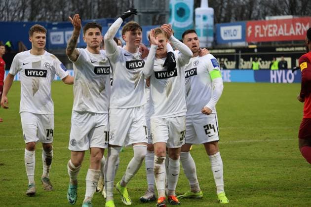 04 02 2024, Soccer, Men, 2 Bundesliga, Season 2023 2024, SV 07 Elversberg 1 FC Kaiserslautern, Goal celebration to 2 1, Goalscorer Thore Jacobsen SV 07 Elversberg Elversberg Ursapharm Arena an der Kaiserlinde Saarland Germany EN