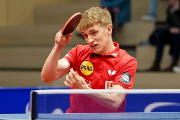Anton Kaellberg Borussia Duesseldorf controls the ball, 1 mens table tennis Bundesliga, TTC Schwalbe Bergneustadt vs Borussia Düsseldorf, Burstenhalle, 04 02 2024, Bergneustadt, Germany