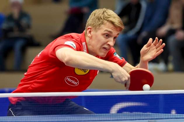Anton Kaellberg Borussia Duesseldorf controls the ball, 1 mens table tennis Bundesliga, TTC Schwalbe Bergneustadt vs Borussia Düsseldorf, Burstenhalle, 04 02 2024, Bergneustadt, Germany