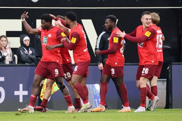 04 02 2024, Soccer, Men, 2 Bundesliga, Season 2023 2024, SV 07 Elversberg 1 FC Kaiserslautern, Goal celebration to 1 1, Goalscorer Ragnar Ache 1 FC Kaiserslautern Elversberg Ursapharm Arena an der Kaiserlinde Saarland Germany EN